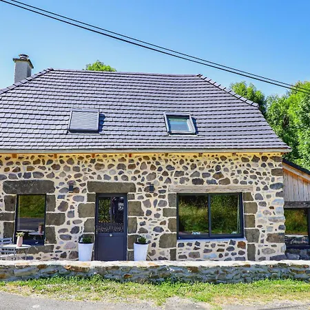 La Maison Des Volcans Cantal *
