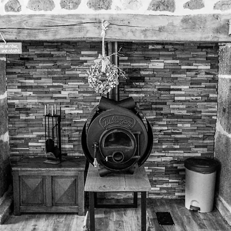 La Maison Des Volcans Cantal *