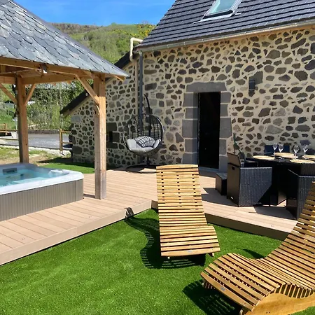 La Maison Des Volcans Cantal *