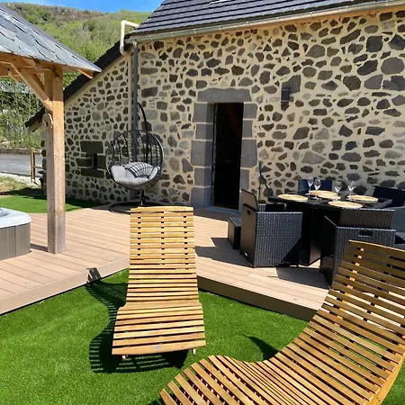 La Maison Des Volcans Cantal Villa Saint-Bonnet-de-Condat